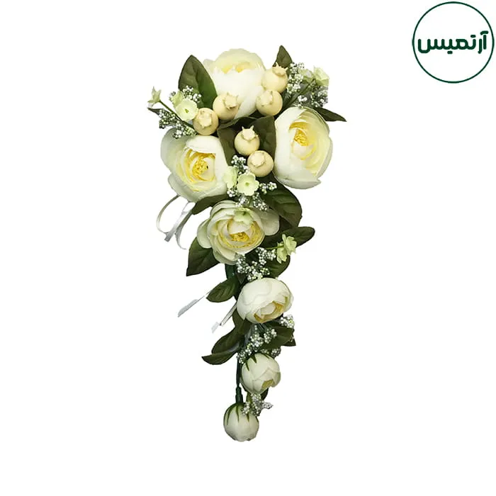 حلقه گل مصنوعی روی درب مدل آبشاری روشن